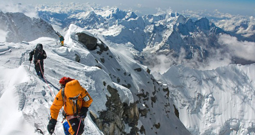 Nepal climbing