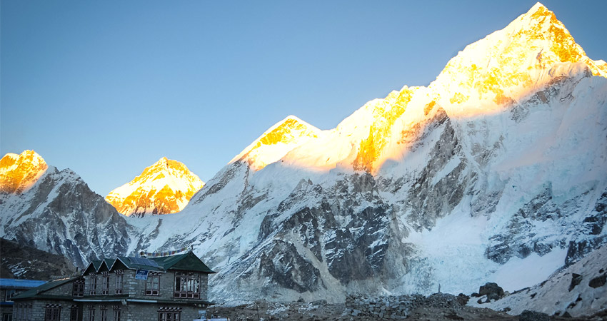 Everest base camp trek in April