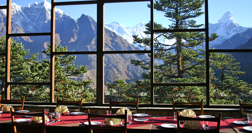 hiking hotel everest view