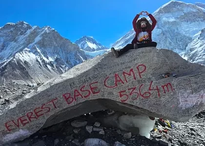 Everest base camp heli return trek