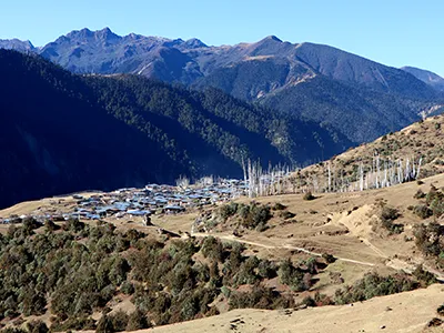 Merak Sakteng Trek