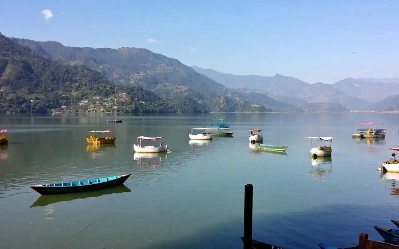 Fewa lake 