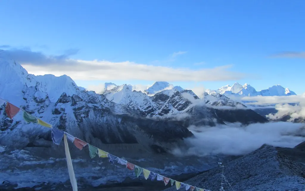 Everest Three Pass Trek Luxury Experience